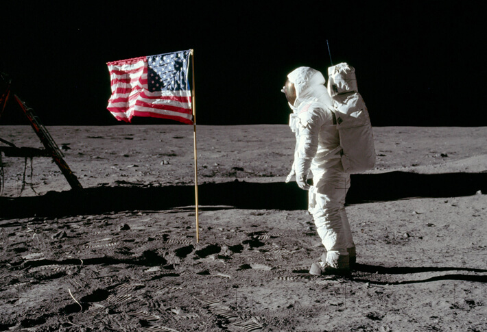 月では旗がなびかないって一時期よく話題になったよね